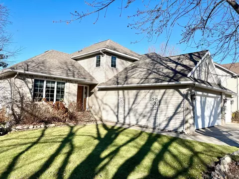 1313 Glasgow Rd, Saint Cloud, MN 56303 photo 2