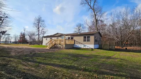 43217 Round Lake Dr, Ottertail, MN 56571