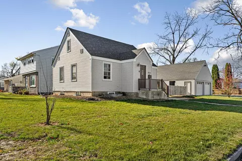 853 9th St SW, Faribault, MN 55021 photo 2