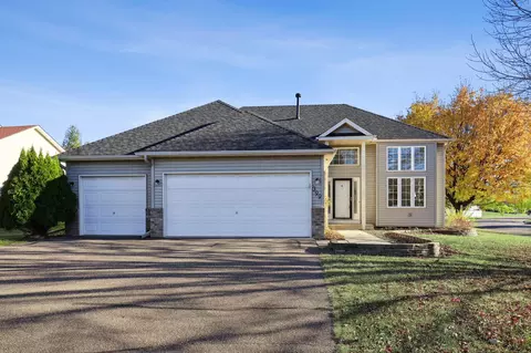 399 Pendryn Hill Curv, Woodbury, MN 55125