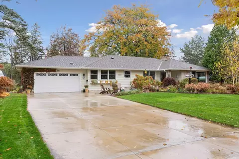 201 Wayside Rd W, Hopkins, MN 55343