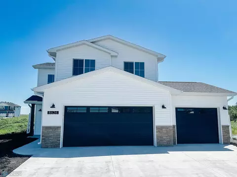 8626 62 St S, Horace, ND 58047