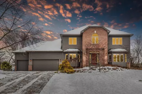 860 Jennings Cove Rd, Minnetrista, MN 55364