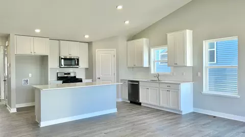 2109 Ardmore Pl, Shakopee, MN 55379