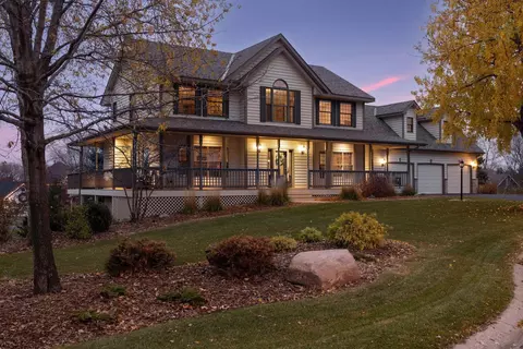 1596 Wexford Cir, Eagan, MN 55122