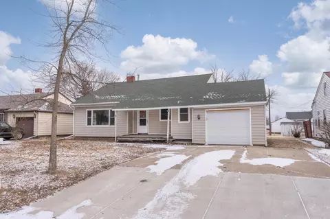 121 Mars St N, Cosmos, MN 56228