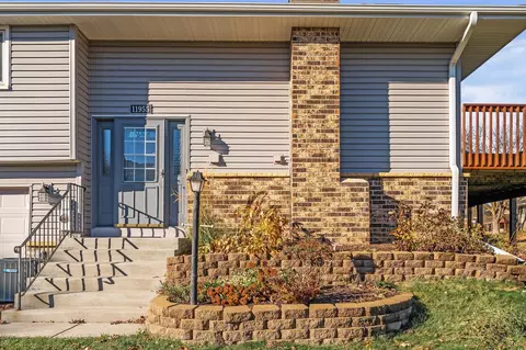 11955 71st Pl N, Maple Grove, MN 55369