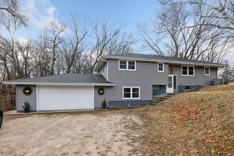 859 78th St, Victoria, MN 55386