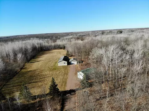 3489 Rainbow St, Hinckley, MN 55037