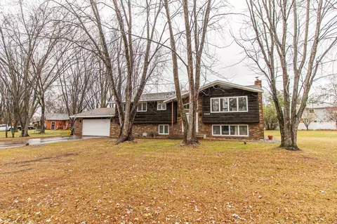 1316 Poppy Rd, Saint Cloud, MN 56303
