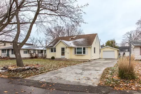 404 12th Ave NW, Rochester, MN 55901