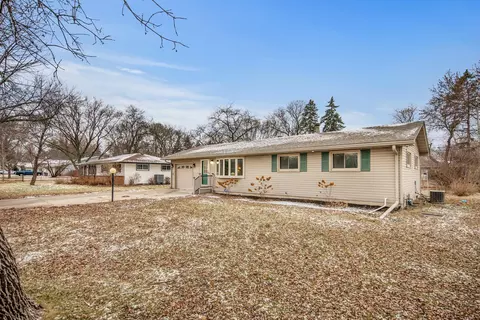 6810 Brookview Dr NE, Fridley, MN 55432
