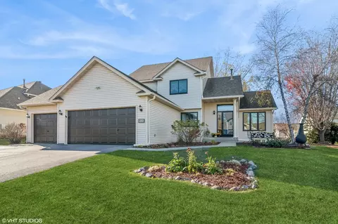 8530 Cedar Ct, Victoria, MN 55386