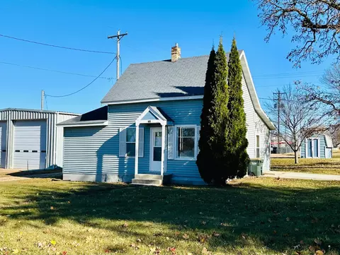 105 4th St S, Grove City, MN 56243