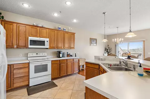 4600 Blaylock Cir #3804, Inver Grove Heights, MN 55076