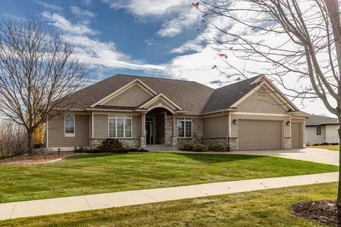2008 Shannon Oaks Blvd NE, Rochester, MN 55906