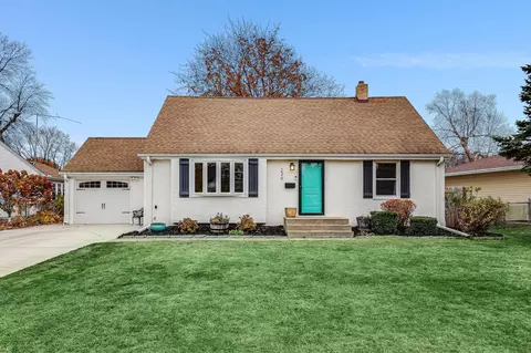 236 Dessa Ln, South Saint Paul, MN 55075