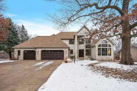1099 W Royal Oaks Dr, Shoreview, MN 55126