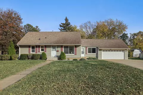 10101 Clinton Ave S, Bloomington, MN 55420