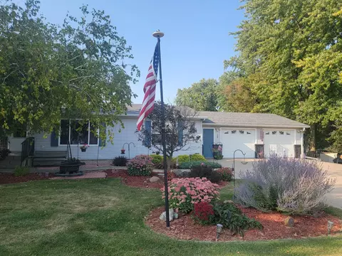 Exterior - 126 5th St, Kenyon, MN 55946 photo 1 of 1