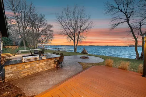 5036 Cannon Lake Trl, Faribault, MN 55021