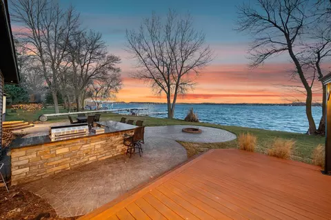 5036 Cannon Lake Trl, Faribault, MN 55021