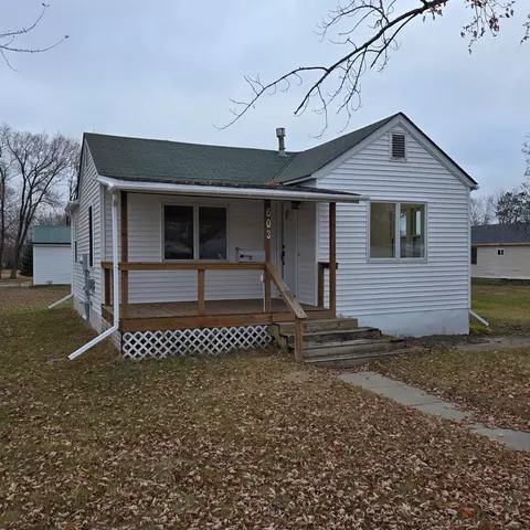 603 4th St NW, Wadena, MN 56482