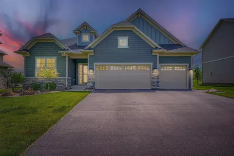 821 June Ave N, Lake Elmo, MN 55042