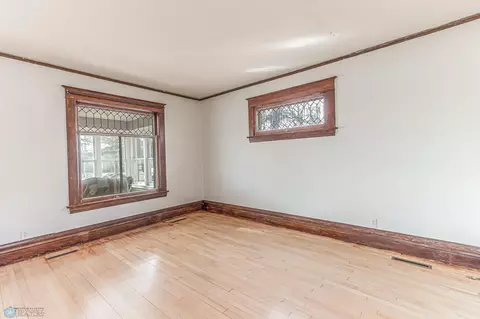 709 E Beech Ave, Fergus Falls, MN 56537 photo 7