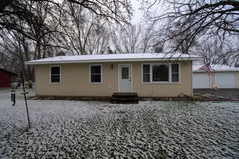 720 W 9th St, Rush City, MN 55069