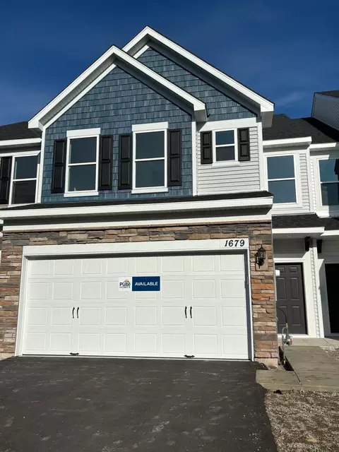 1679 Hauer Trl, Shakopee, MN 55379