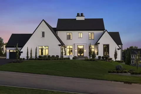 5125 Bluff Cir, Edina, MN 55436