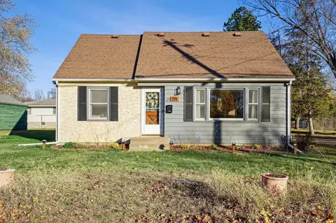 715 Spencer St S, Shakopee, MN 55379