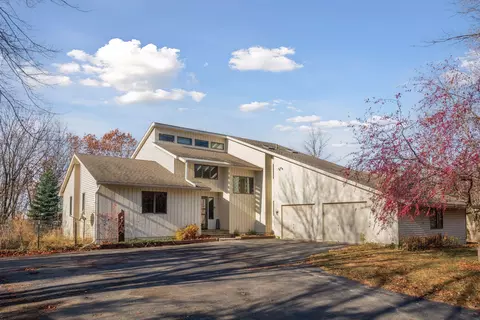 4861 E 250th St, Elko New Market, MN 55020