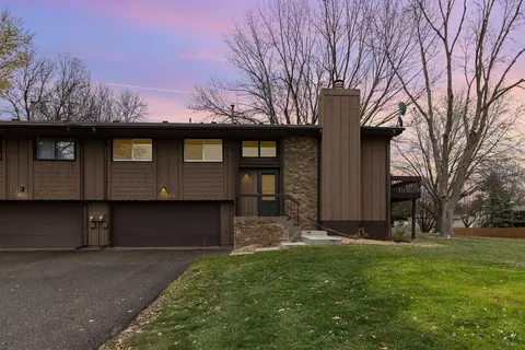 5594 Otter View Trl, White Bear Township, MN 55110