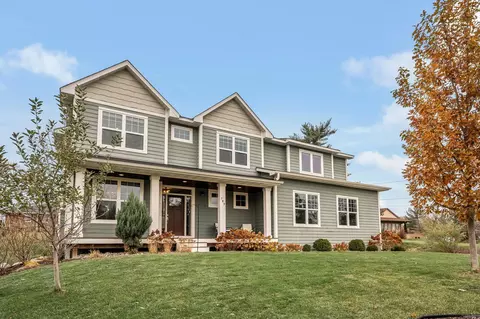 789 Ridge Pl, Mendota Heights, MN 55118