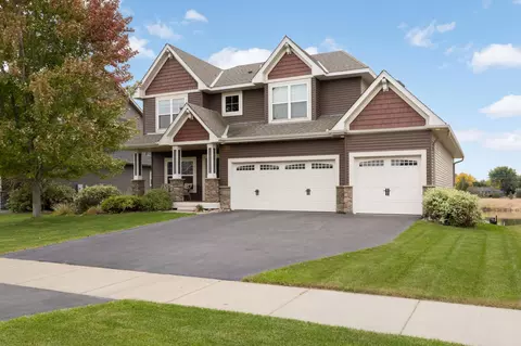 6044 158th St W, Apple Valley, MN 55124