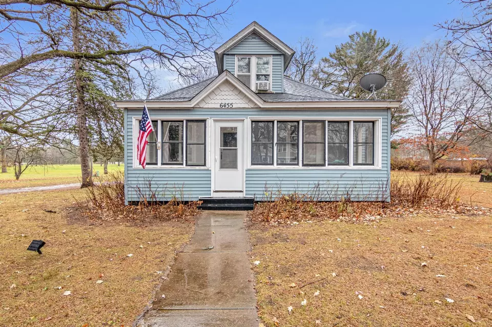 6455 Oak St, North Branch, MN 55056 photo 1