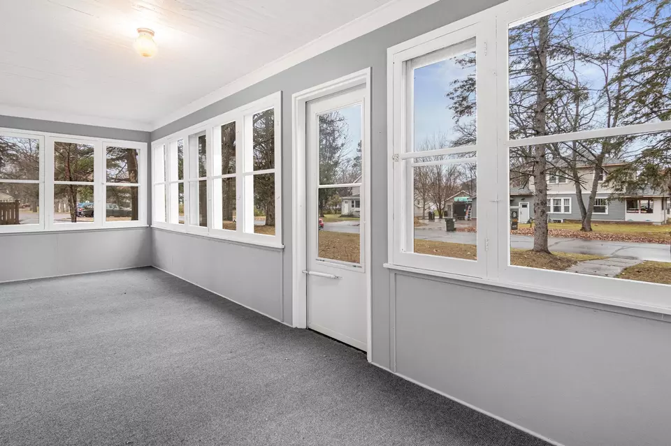  6455 Oak St, North Branch, MN 55056 photo 4