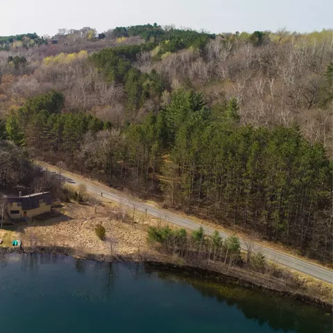499 Perch Lake Rd, Hudson, WI 54016