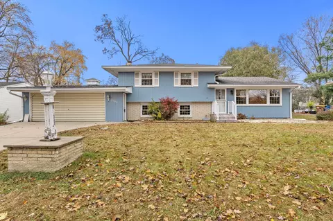 2199 Roth Pl, White Bear Lake, MN 55110