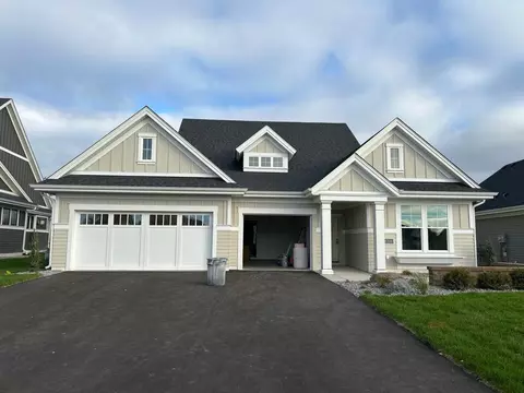 6300 Bluebell Ln, Chaska, MN 55318