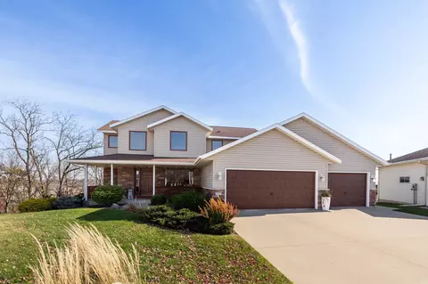 3202 Lakeridge Ln NW, Rochester, MN 55901