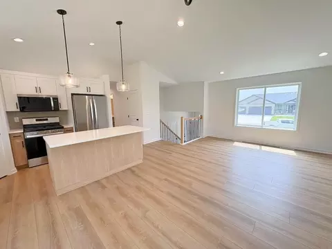 3665 18th St SE, Rochester, MN 55904 photo 3