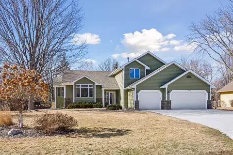 10478 E Riverview Dr, Eden Prairie, MN 55347