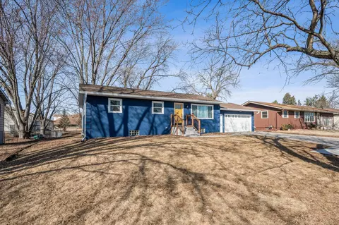 919 Proctor Ave NW, Elk River, MN 55330