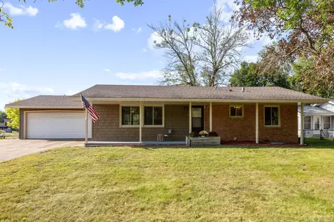 11724 Bittersweet St NW, Coon Rapids, MN 55433