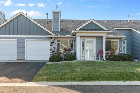 9772 Moonbeam Ln, Woodbury, MN 55125