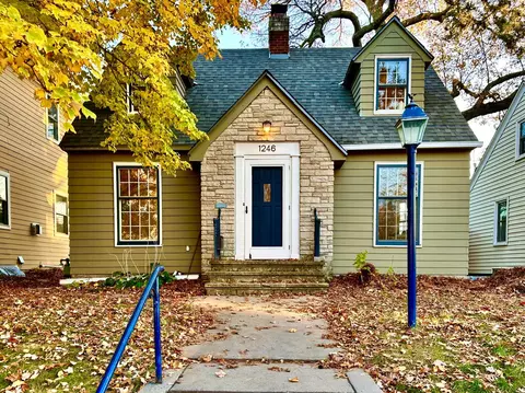 1246 Bayard Ave, Saint Paul, MN 55116