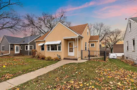 829 3rd Ave S, South Saint Paul, MN 55075